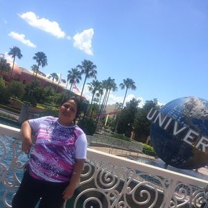 Meet your Posher, Samina